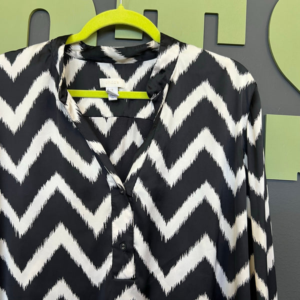 Chico's Black + White Chevron Satin Blouse Size XL