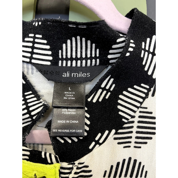 Ali Miles Woven Crinkle Black + White Abstract Print Blouse Size Large