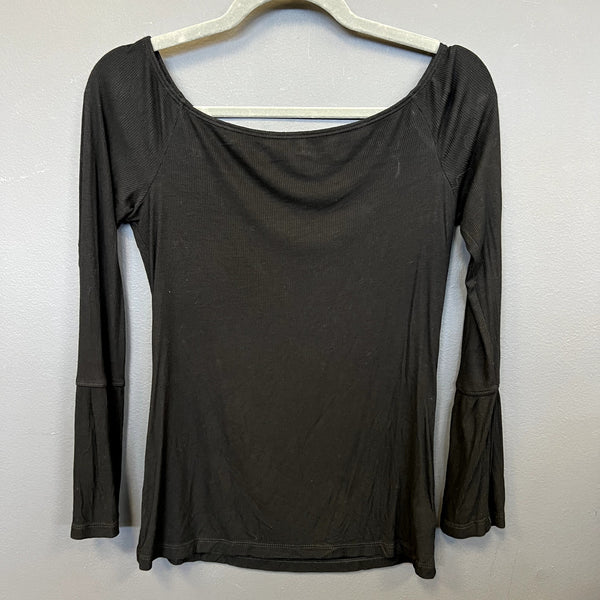 NWOT Tart Black Ribbed Flare Sleeve Blouse Size Small