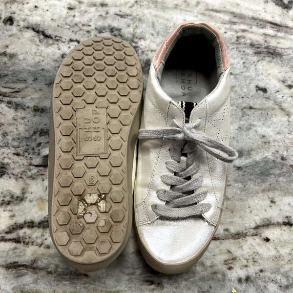 Shu Shop Pearl Sneakers Pink Accents Size 6