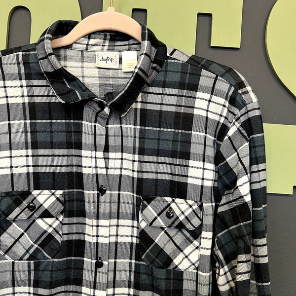 BKE Daytrip Women's Black Plaid Flannel Size XXL