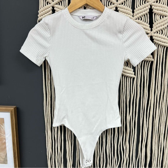 White Short Sleeve Bodysuit Size X-Small