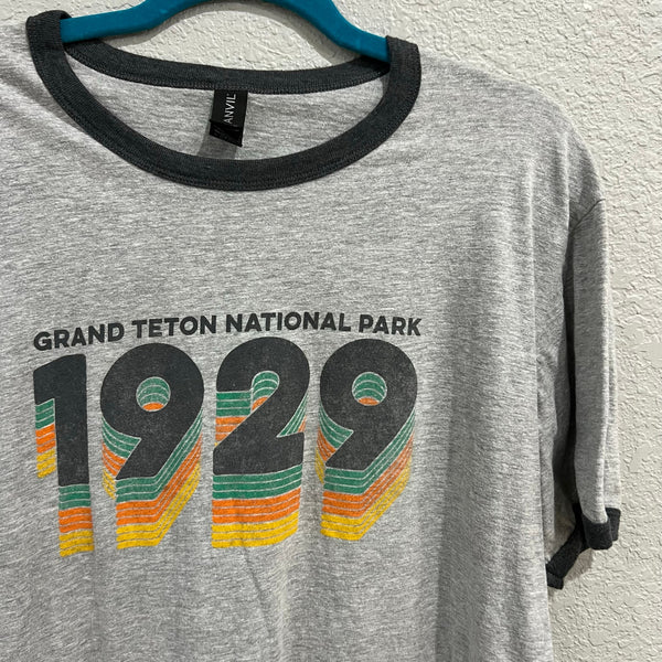 Anvil Unisex Grand Teton National Park Ring Crew Neck Graphic Tee Large