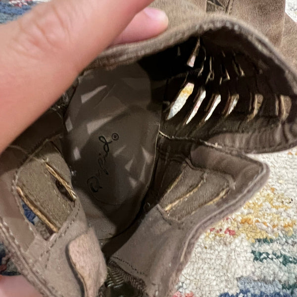 Qupid Brown Suede Side Slit Booties Size 8.5