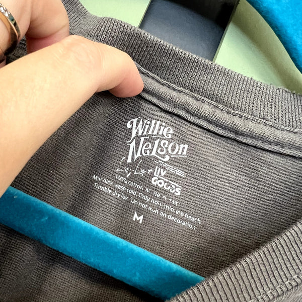 LivyLu Willie Nelson "Thrifted" Style Oversized Graphic Tee Women's Medium