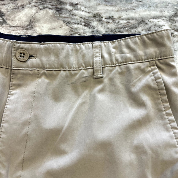 Izod Golf Men's Khaki Shorts Size 36