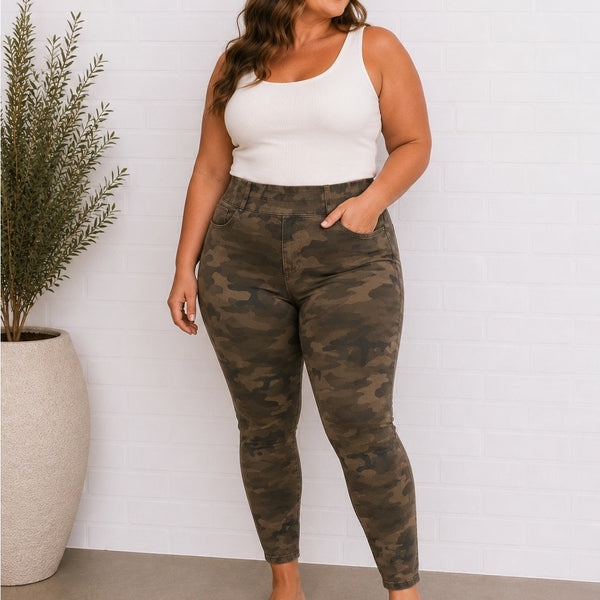Time and Tru Camo Pull on Pants Size Medium
