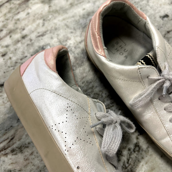 Shu Shop Pearl Sneakers Pink Accents Size 6