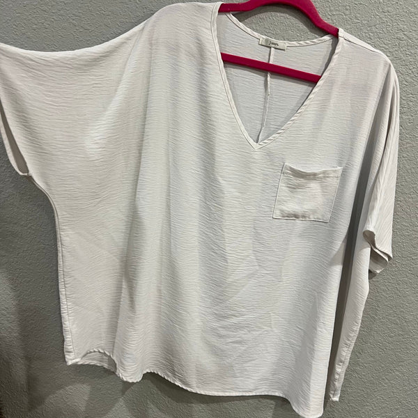 Jodifl Oversized Boutique White V-Neck Pocket Blouse Size Medium