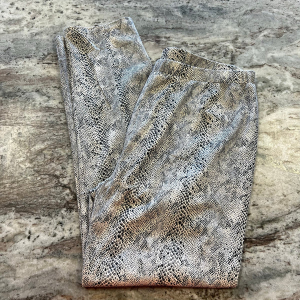 NWT See + Be Seen Plus Size Suede Snake Print Straight Leg Elastic Pants 2X