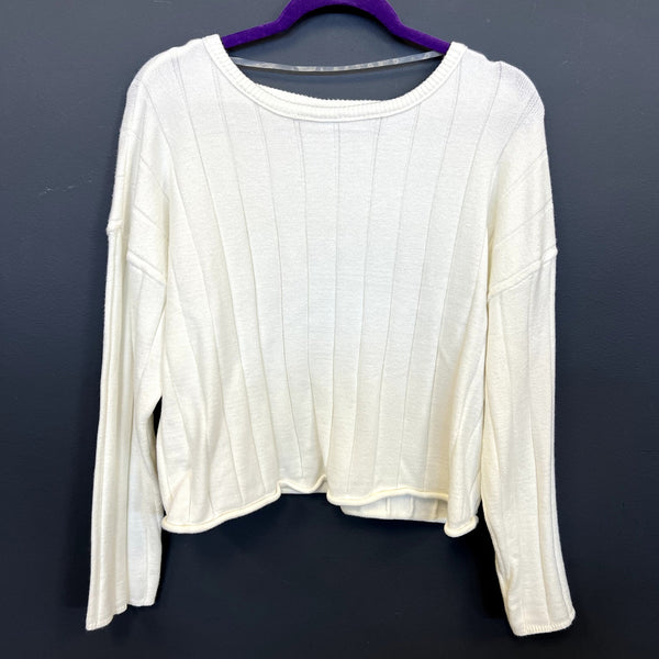 NWT No Boundaries Ribbed Knit White Sweater Large