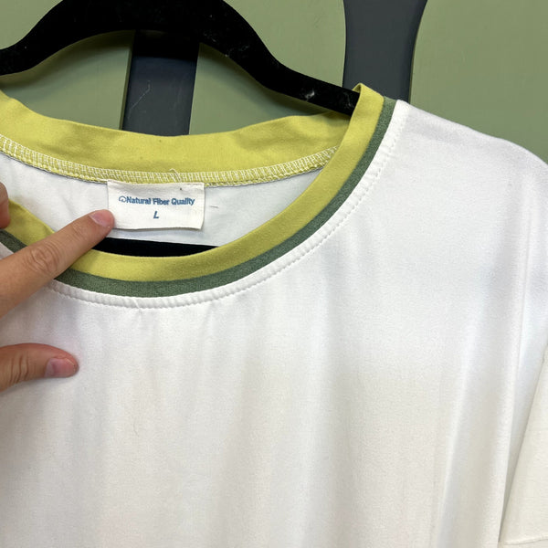 Women's Oversized White + Green Star Print Tee Size Large