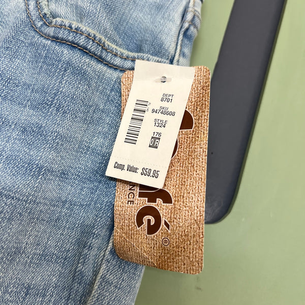 NWT Aeropostale Light Wash Mid Rise Kick Crop Straight Leg Jeans Size 0