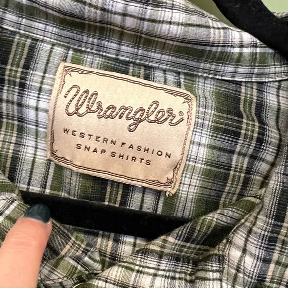 Wrangler Women’s Plaid Pearl Snap Olive Polo Button Down Size 2XL