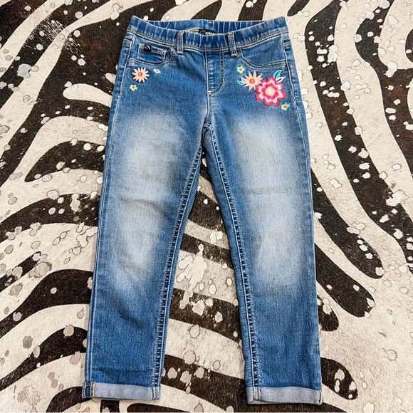 Jordache Girls Floral Embroidered Jeans Size M 7/8