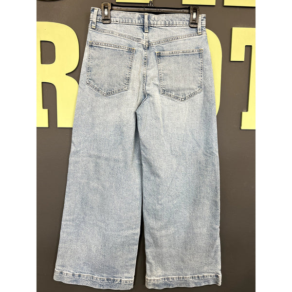 GAP High Rise Wide Leg Crop Light Wash Jeans Size 6