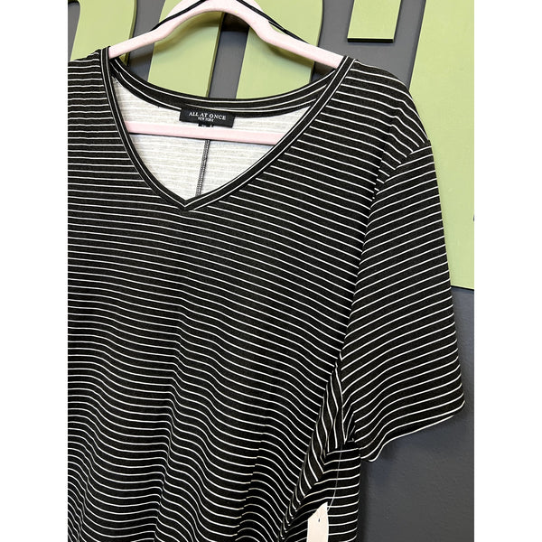 NWT All at Once Black + White Striped V-Neck Top Size 2XL
