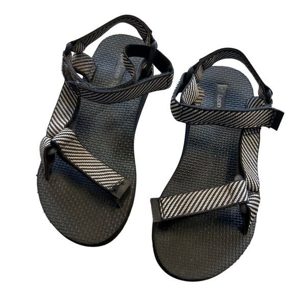Lucky Top Girls Black + White Strappy Water Sandals Size 4
