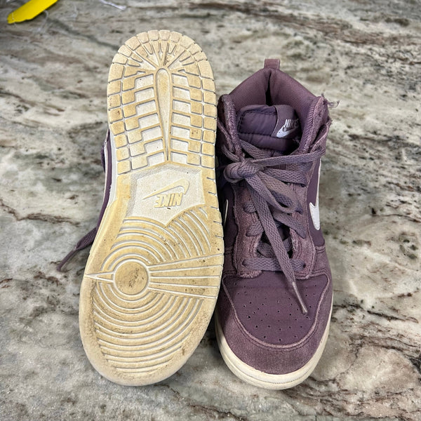 Nike Dunk Girls High Top Sneakers in Violet Dust Size Youth 2