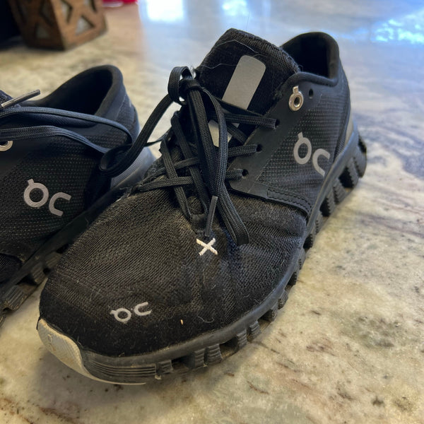 On Running Cloud X Women's Black Athletic Shoes Size 7