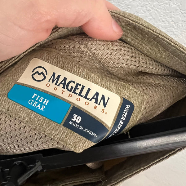Magellan Fish Gear Khaki Shorts Size 30
