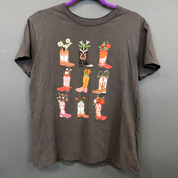 Doe Western Floral Boot Graphic Tee Medium
