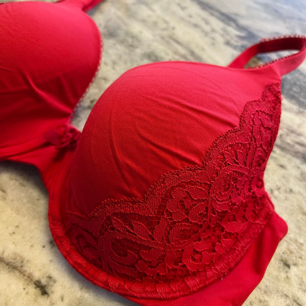 Victoria's Secret Body By Victoria Lined Perfect Coverage Red Lace