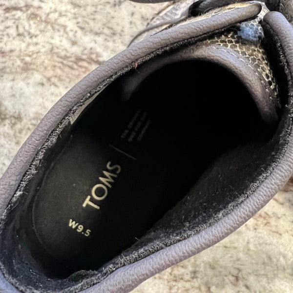 NWOT TOMS Snakeskin Wedge Lace Up Boots Size 9.5
