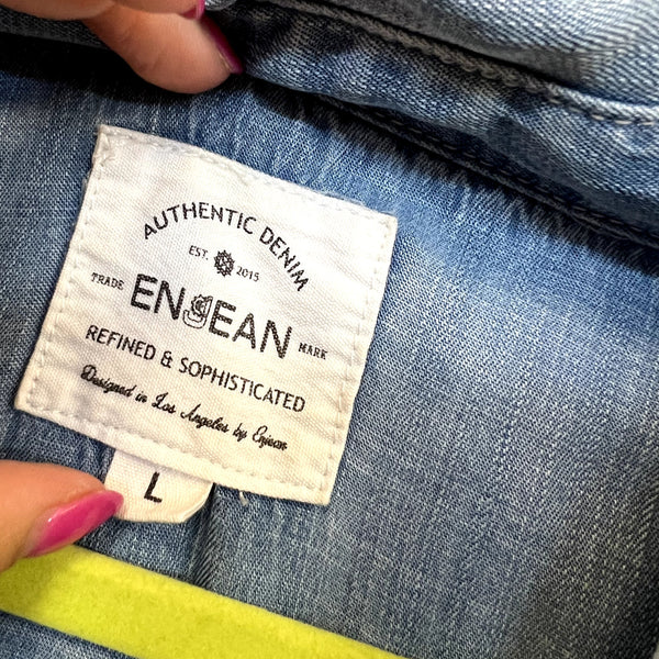 EnJean Denim Lightweight Button Down Size Large