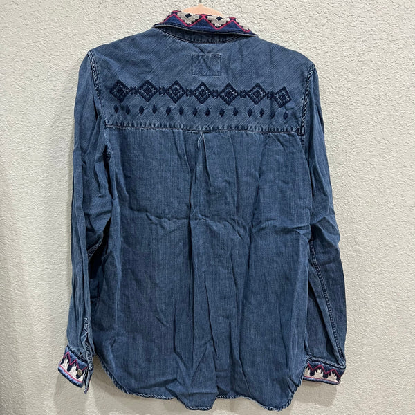 Rails Denim Aztec Embroidered Button Down Shirt Size Large