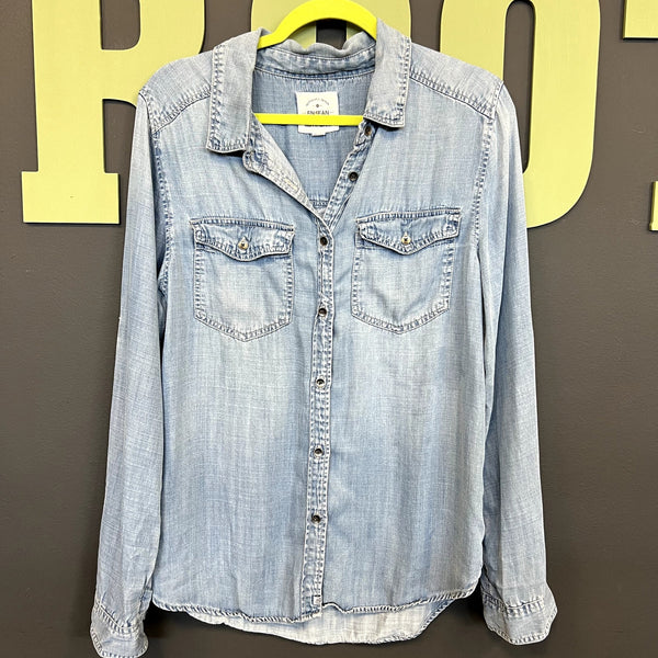 EnJean Denim Lightweight Button Down Size Large