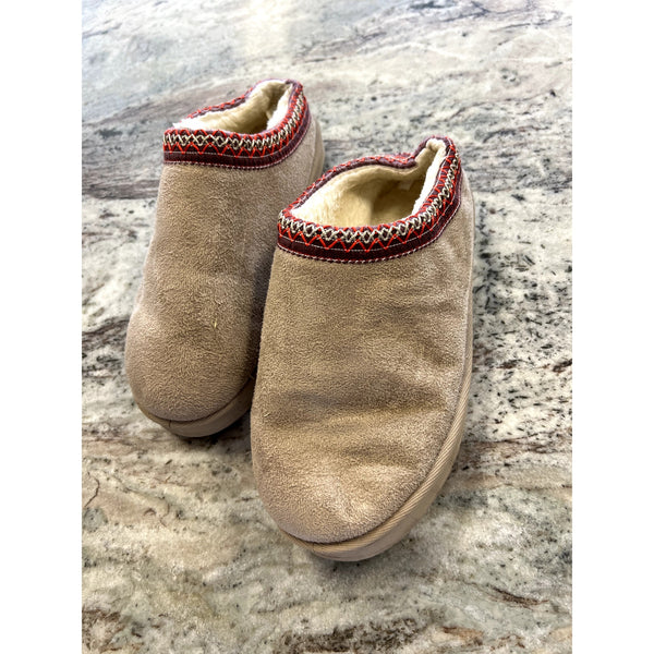 Women's Tan Slippers Size 12