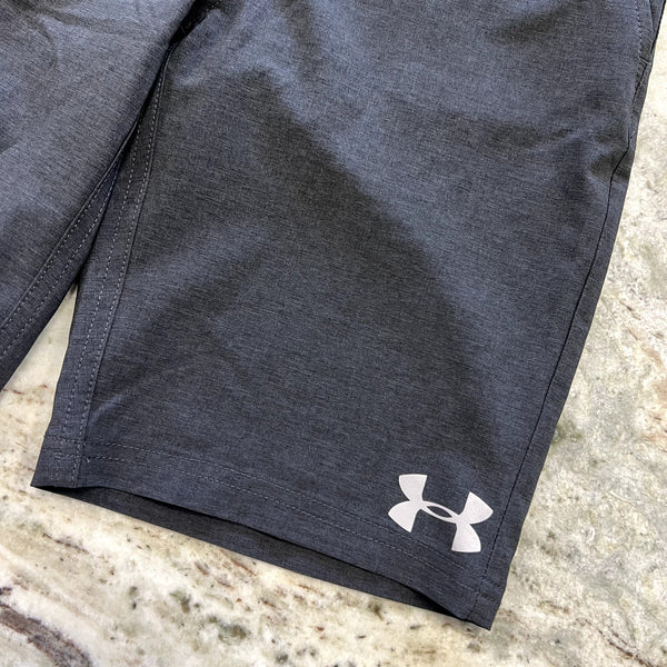 Under Armour Men's Black Shorts Size 25