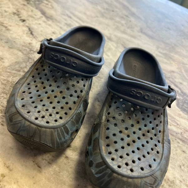 Croc's Men's Blue + Black Water Shoes Size 7