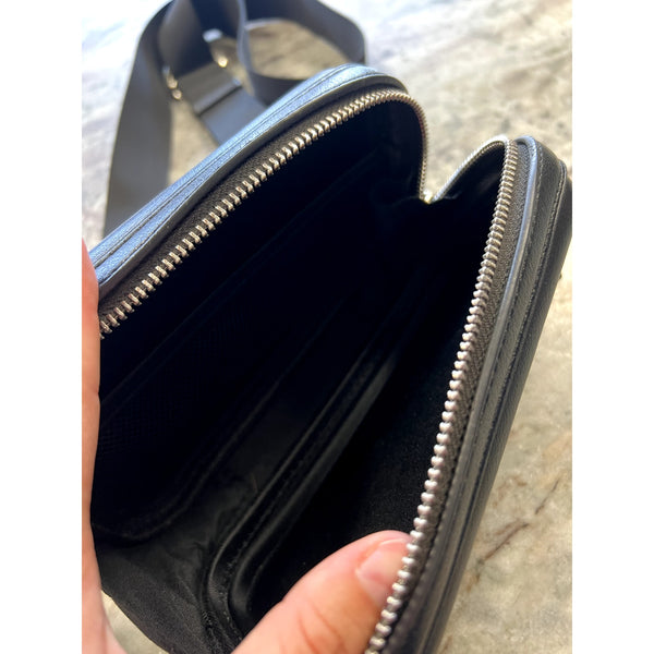 Women's Black Snap Shot Crossbody Hard Bag