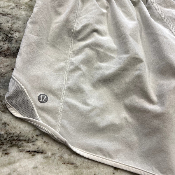 Lululemon Off White Hotty Hot Shorts Size 6