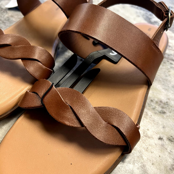 NWT Time and Tru Chestnut Faux Leather Braided Sandals Size 9