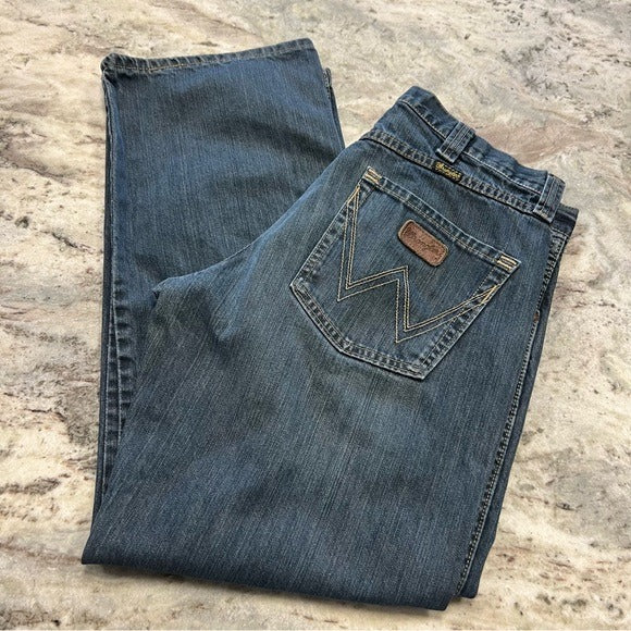 Wrangler Straight Leg Men’s Jeans Size 32X30