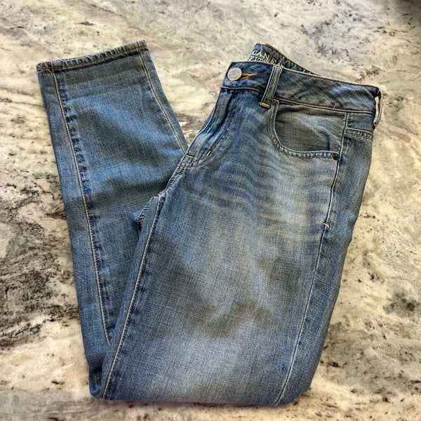 American Eagle "Boy Jean" Size 2 Regular