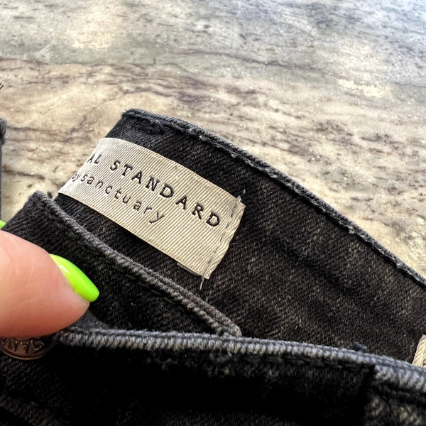 Social Standard by Sanctuary Black High Rise Crop Straight Jeans Women's 10