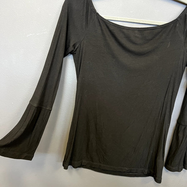 NWOT Tart Black Ribbed Flare Sleeve Blouse Size Small