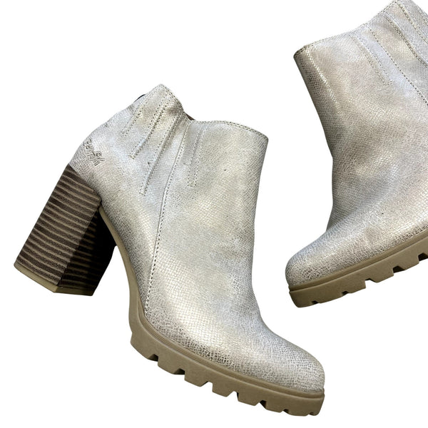 Blowfish Malibu Walker Bootie Size 8.5