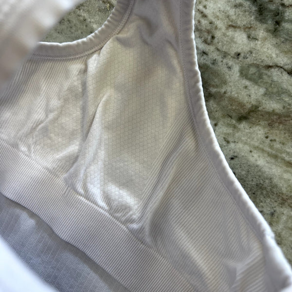 Women's White Ribbed Athletic Tank Size Medium