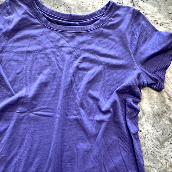 Women's Purple Periwinkle Athletic Top Size Medium