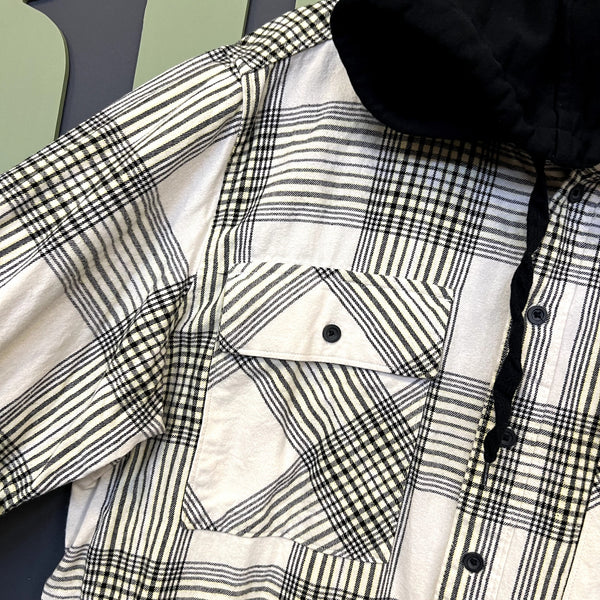 No Boundaries Men's Black + White Hooded Button Down Flannel 2XL
