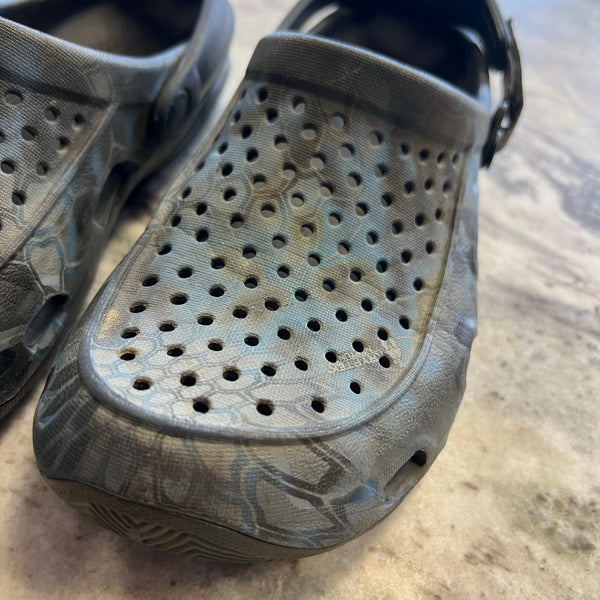 Croc's Men's Blue + Black Water Shoes Size 7