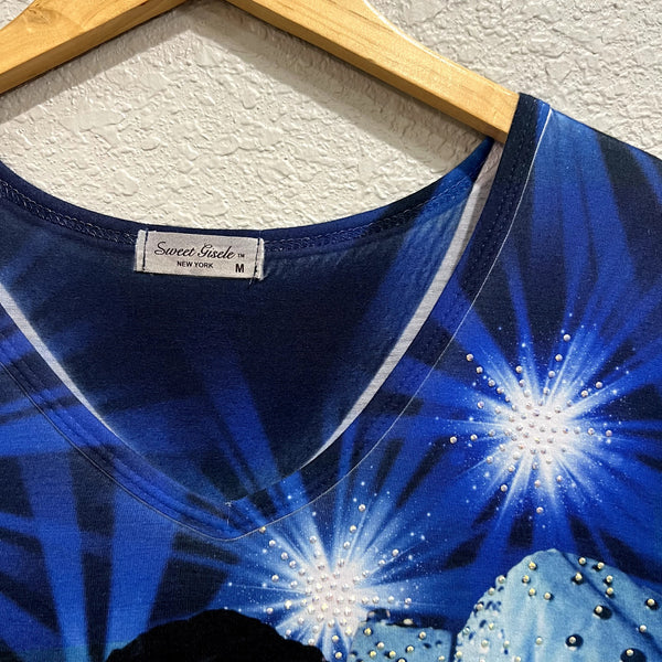 NWOT Sweet Gisele Elvis Bright Blue Rhinestone V-Neck Graphic Tee Medium