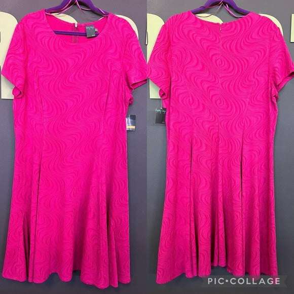 NWT Gabby Skye Wavy Knit Fit & Flare Magenta Short Sleeve Dress Size 16W