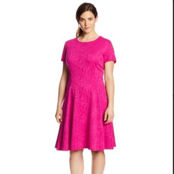 NWT Gabby Skye Wavy Knit Fit & Flare Magenta Short Sleeve Dress Size 16W