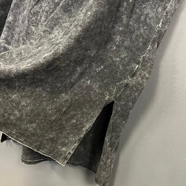 Zenana Black Acid Wash V-Neck Side Slit Tee Medium